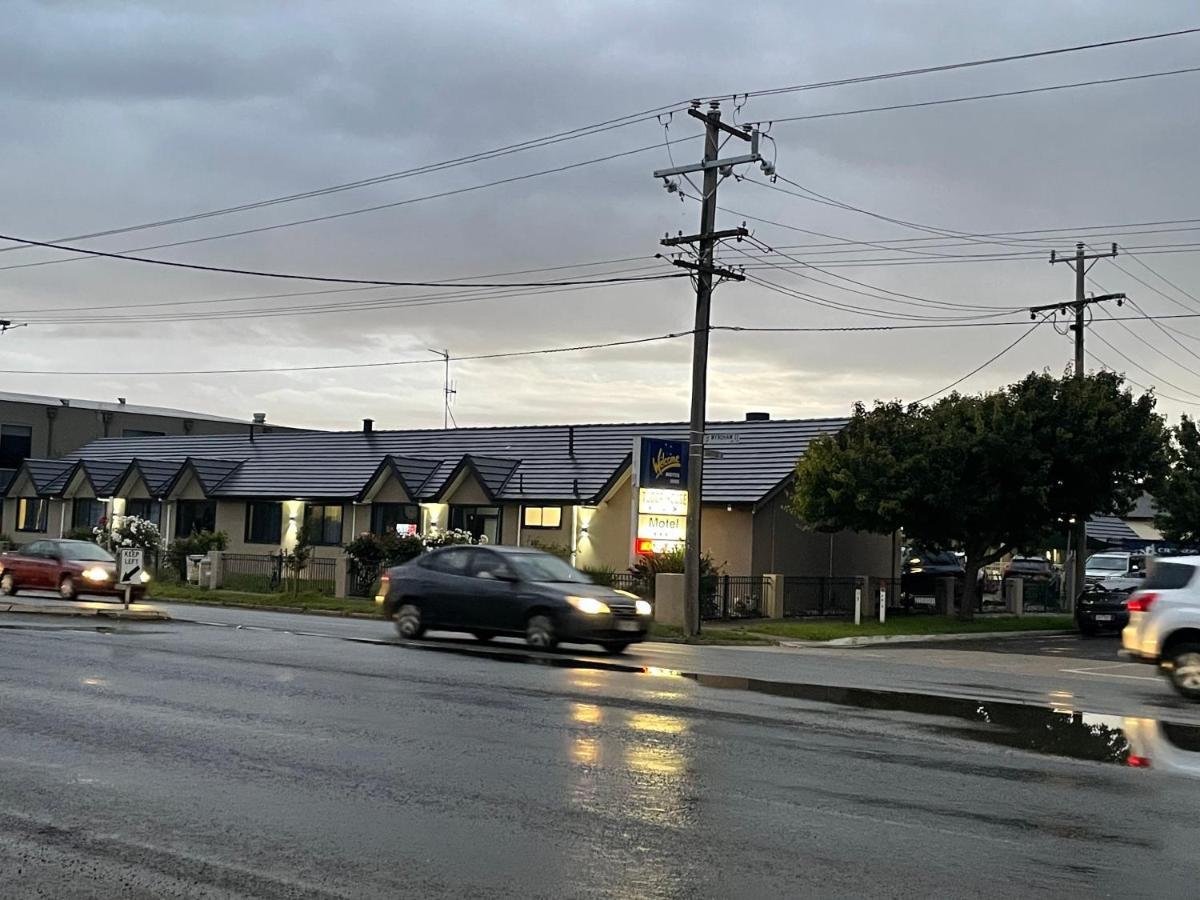 Shepparton Motor Inn Tudor House Motel Экстерьер фото