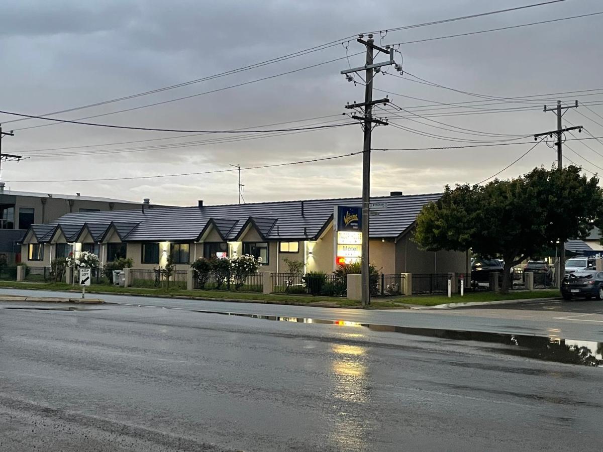 Shepparton Motor Inn Tudor House Motel Экстерьер фото