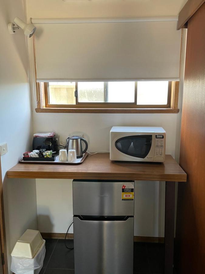 Shepparton Motor Inn Tudor House Motel Экстерьер фото