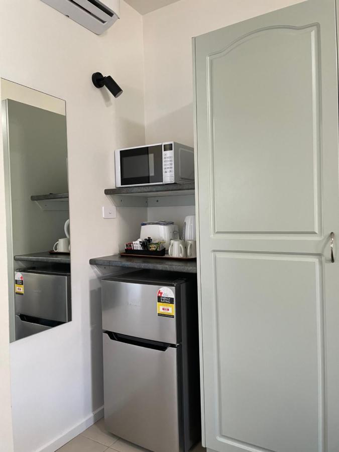 Shepparton Motor Inn Tudor House Motel Экстерьер фото