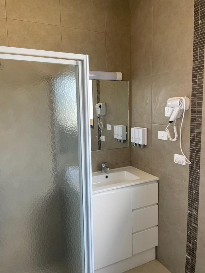 Shepparton Motor Inn Tudor House Motel Экстерьер фото