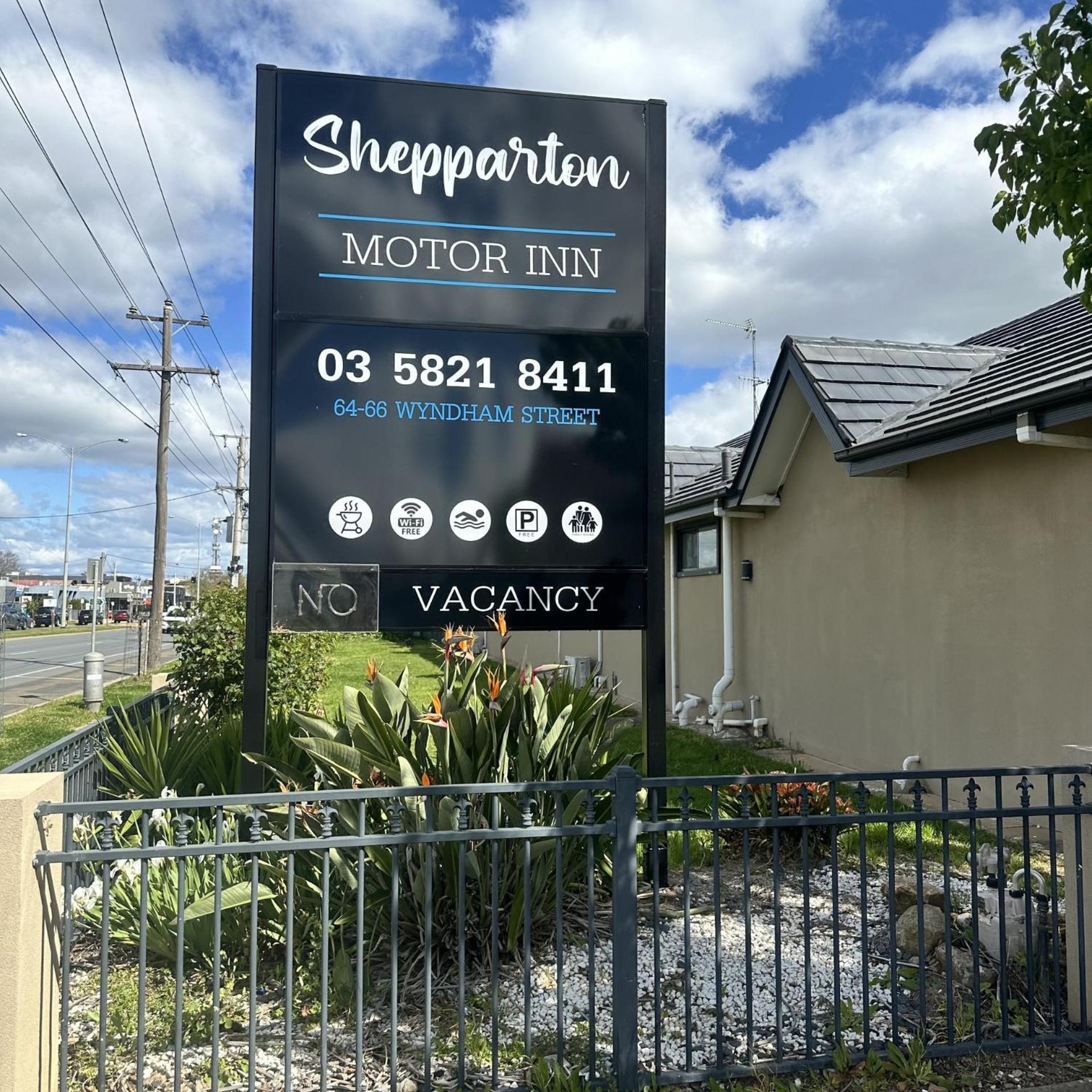 Shepparton Motor Inn Tudor House Motel Экстерьер фото