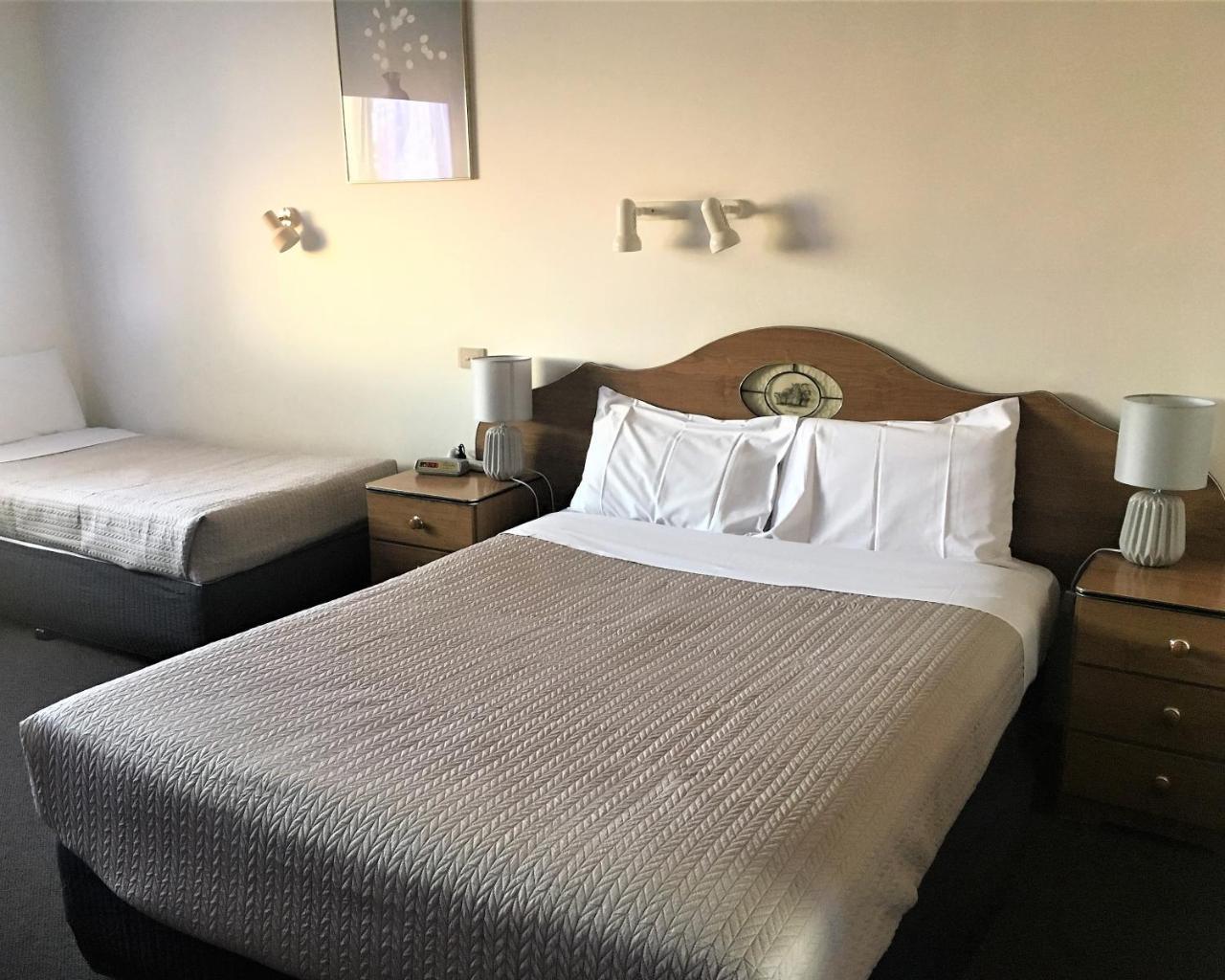 Shepparton Motor Inn Tudor House Motel Экстерьер фото